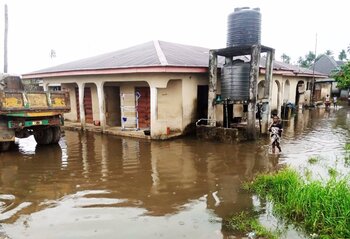 Al menos 158 muertos por inundaciones en el oeste de Nigeria