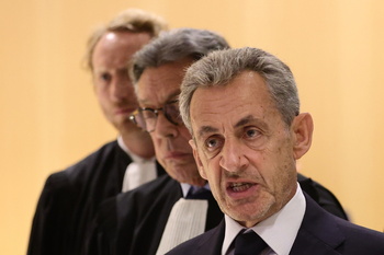 La justicia francesa condena a Sarkozy a cinco años de cárcel