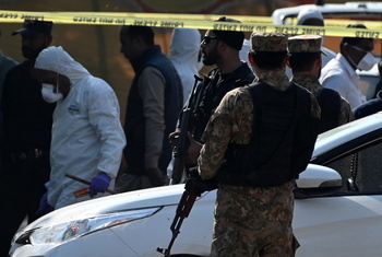 Al menos doce muertos en un atentado suicida en Pakistán