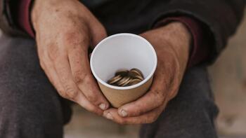 Cae la pobreza en España hasta los 12,5 millones de personas