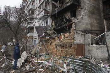 Un muerto y 19 heridos en un nuevo ataque ruso a Kiev