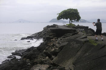 El Pacífico se recupera tras reducirse la amenaza de tsunami