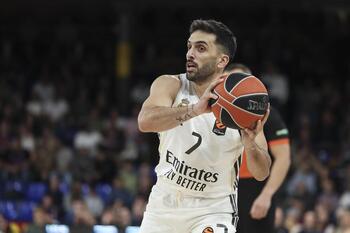 El Madrid se desconecta en su visita al EA7 Emporio Armani