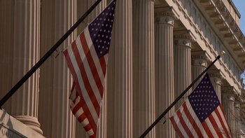 Prohíben a EEUU arrestar migrantes en protestas de California