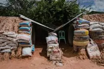 Camboya pide a Tailandia entregar a 20 militares capturados