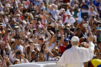 Los jóvenes invaden Roma