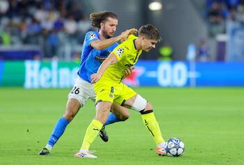 El Villarreal se la pega en Chipre
