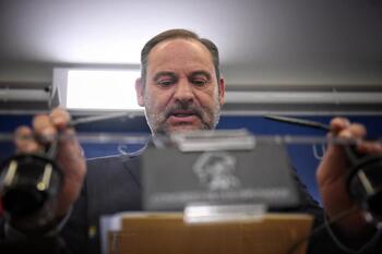 El PSOE dice que en diez años pagó a Ábalos más de 586.000 euros