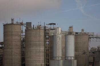 La inflación industrial en España vuelve a tasas negativas