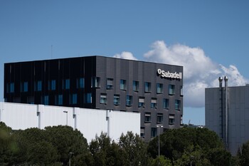 Sabadell gana 489 millones hasta marzo, un 58,6% más