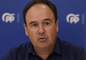 Feijóo propone a Pérez Llorca como sustituto de Mazón