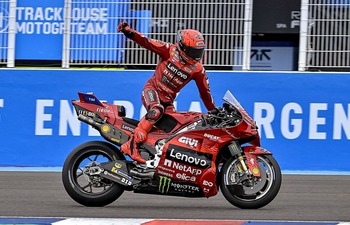 Marc Márquez vuelve a ser una apisonadora