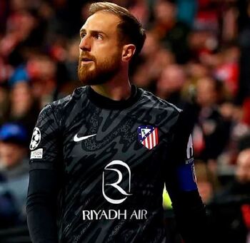 Oblak, seis veces 'santo'
