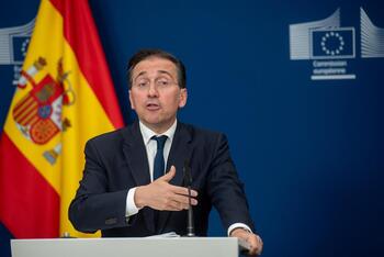 España evacúa a 40 españoles en Irán y 200 en Israel