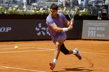 Alcaraz supera a Lajovic en su estreno en Roma
