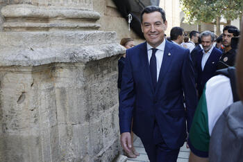 El PP andaluz podría perder la mayoría por los cribados de cáncer