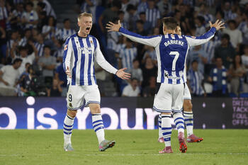 El Espanyol se duerme y la Real rescata un punto en Anoeta