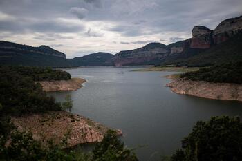 Los embalses siguen una semana más al 77,5% con 43.412 hm3