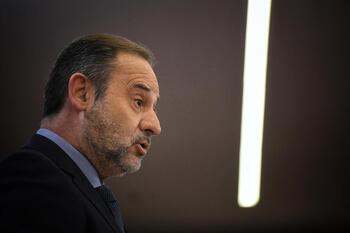 Ábalos llega al Supremo a una cita clave