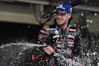 Bezzecchi se alza con la victoria en la carrera 'sprint'