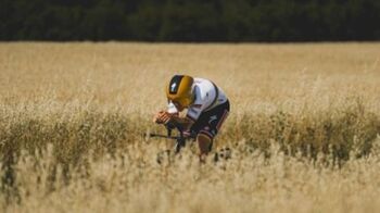Evenepoel se pone de amarillo tras una magistral crono