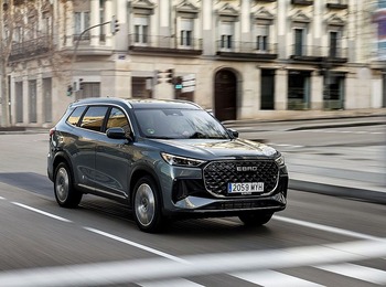Ebro pone a la venta el s800 con 147 cv