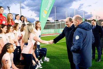 Iberdrola renueva su impulso al fútbol femenino hasta 2030