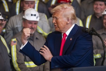Trump se ríe de los países que piden negociar: 