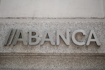 Abanca niega interés en una operación corporativa con Sabadell