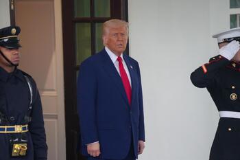 Un tribunal de EEUU paraliza la mayoría de aranceles de Trump