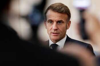 Macron apoya derribar los drones rusos que vuelen sobre Europa