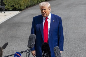 Trump amenaza a China con un arancel adicional del 50%