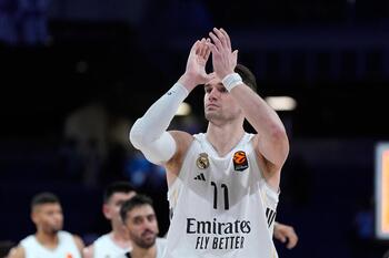 El Real Madrid se blinda y tumba al líder Hapoel

