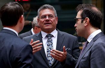 La UE advierte que los aranceles de EEUU pondrían fin al comercio