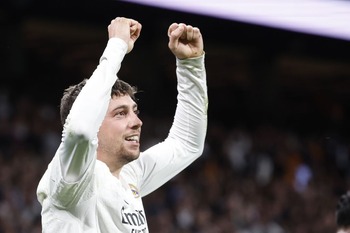 Valverde mantiene vivo al Madrid