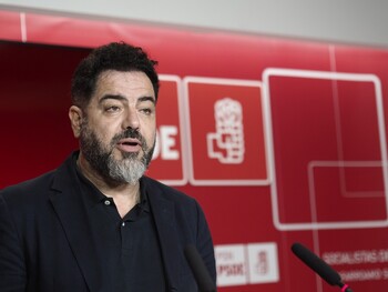Dimite el 'número 2' del PSOE de Navarra, Ramón Alzórriz