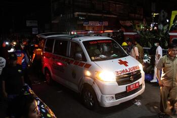 Mueren 20 personas en el incendio de un edificio en Yakarta