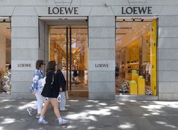 Bruselas multa a Gucci, Chloé y Loewe por fijar precios de venta