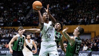 El Real Madrid puede con Ricky Rubio y el Barça toca fondo