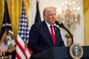 Trump anuncia un arancel del 25% a los vehículos extranjeros