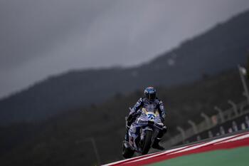 Álex Márquez cierra la puerta a Acosta en la Sprint de Portimão