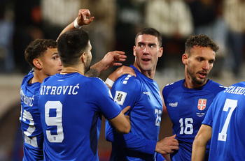 Vlahovic aparece en el horizonte del Barça