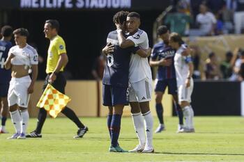 El PSG arrolla a un Real Madrid desbordado