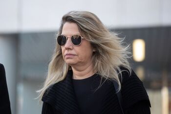 Piden investigar el patrimonio de la asesora de Begoña Gómez