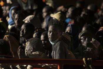 Rescatan a 326 migrantes en aguas próximas a El Hierro