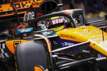 Los McLaren mandan en los Libres 1 de Zandvoort