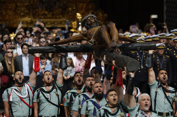 La Legión acompaña al Cristo de la Buena Muerte