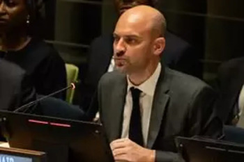 Francia enviará 40 toneladas de ayuda humanitaria a Gaza