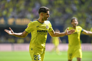 El Villarreal tumba a Osasuna y se aferra a la quinta plaza