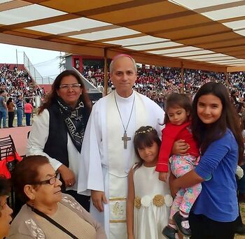Una vida peruana en cinco escenas